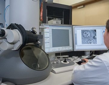 transmission-electron-microscope-2223456_1280
