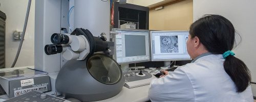 transmission-electron-microscope-2223456_1280