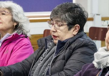 Personas-mayores-regresaron-a-las-aulas-como-estudiantes-universitarios-1