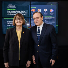 Rectora U de Chile Rosa Deves y presidente AEQUALIS Ignacio Sanchez