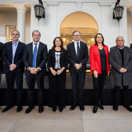 Jorge Menendez - Osvaldo Corrales - Daniel Gordon - Jennifer Peralta - Juan Pablo Gomez - Fernanda Kri - Rodrigo Mundaca - Rodrigo Jarufe