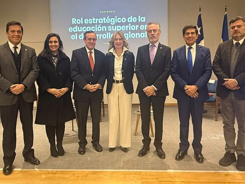 13 Directorio AEQUALIS con rectora UDEC